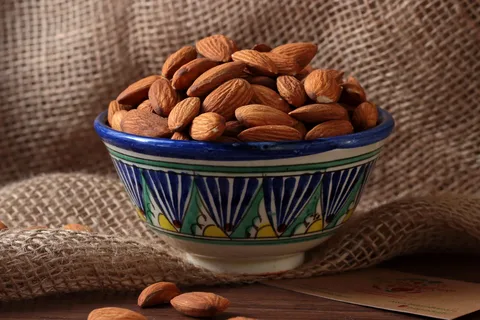 قیمت بادام درختی با کیفیت ارزان + خرید عمده